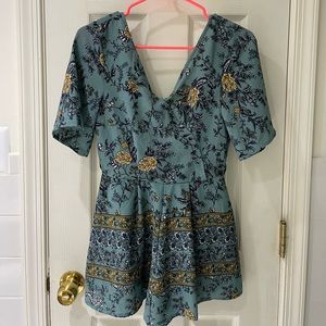 Francesca’s Floral Romper - Like New